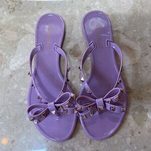 Lavender rubber open toe bow studded sandal